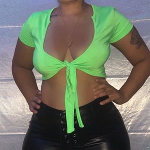 Tie crop top